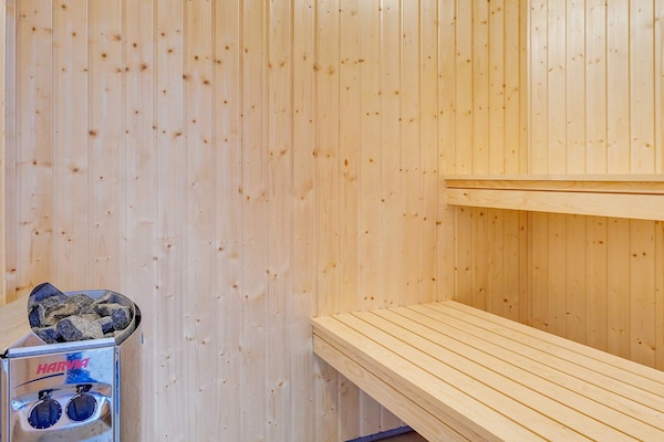 Foto van Luxe strandhuis met spa - Vakantiehuis in Væggerløse - Sauna