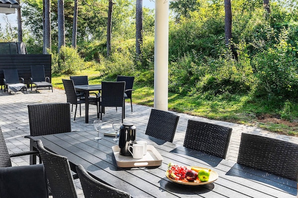 Foto van Luxe strandhuis met spa - Vakantiehuis in Væggerløse - View
