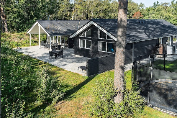 Foto van Luxe strandhuis met spa - Vakantiehuis in Væggerløse - View