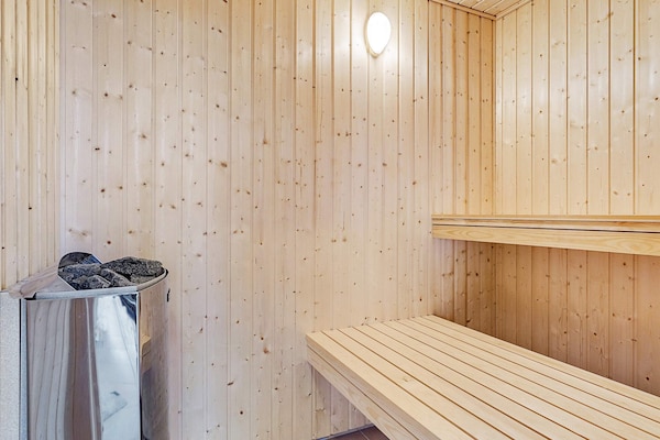 Foto van Luxe strandretraite in Væggerløse - Vakantiehuis in Væggerløse - Sauna