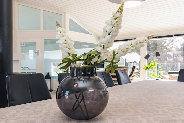 Foto van Luxe retraite in Lonstrup -- By Traum Ferienwohnungen - Indoor