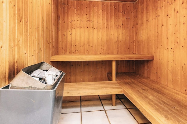 Foto van Luxe retraite in Lonstrup -- By Traum Ferienwohnungen - Sauna