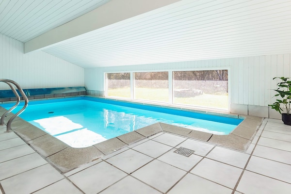 Foto van Luxe retraite in Lonstrup -- By Traum Ferienwohnungen - Pool