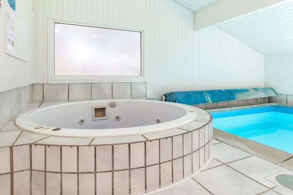 Foto van Luxe retraite in Lonstrup -- By Traum Ferienwohnungen - Spa