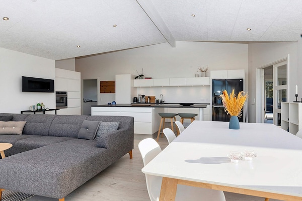 Foto van Modern huis met spa -- By Traum Ferienwohnungen - Vakantiehuis in Vinderup - Indoor