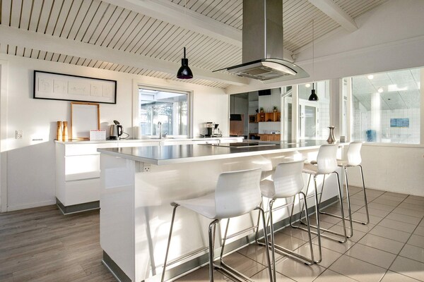 Foto van Luxe strandtoevlucht -- By Traum Ferienwohnungen - Vakantiehuis in Humble - Indoor