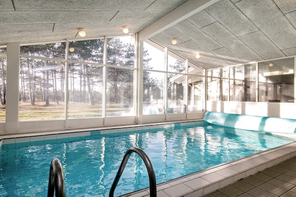 Foto van Luxe strandtoevlucht -- By Traum Ferienwohnungen - Vakantiehuis in Humble - Pool