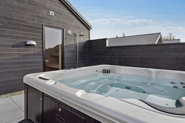 Foto van Luxe vakantieverblijf met zwembad - Vakantiehuis in Rømø - Spa