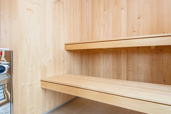 Foto van Luxe vakantieverblijf met zwembad - Vakantiehuis in Rømø - Sauna