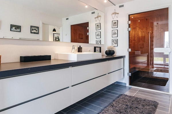 Foto van Zonnig vakantiehuisje met spafaciliteiten - Vakantiehuis in Gedser - Indoor