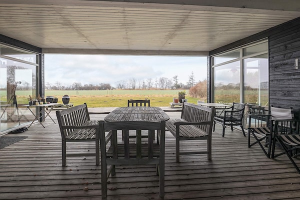 Foto van Zonnig vakantiehuisje met spafaciliteiten - Vakantiehuis in Gedser - View