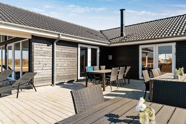 Foto van Luxe villa met zwembad in Grena - Vakantiehuis in Grenaa - View