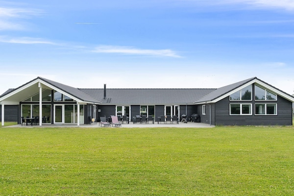 Foto van Luxe villa met zwembad in Grena - Vakantiehuis in Grenaa - View