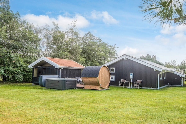 Foto van Vakantiehuis met spa en sauna - Vakantiehuis in Oksbøl - Outdoor