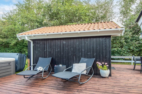 Foto van Vakantiehuis met spa en sauna - Vakantiehuis in Oksbøl - Outdoor
