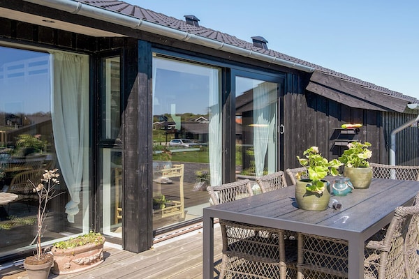 Foto van Verblijf aan zee met sauna - Vakantiehuis in Hørve - View