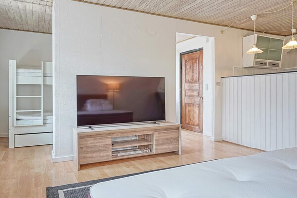 Foto van 14 persoons vakantie huis in Rønne-By Traum - Vakantiehuis in Rønne - Indoor