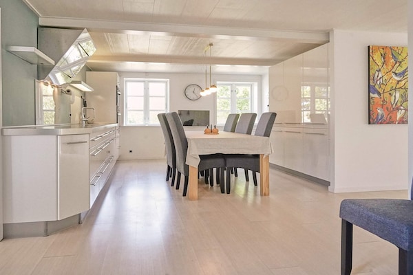 Foto van 14 persoons vakantie huis in Rønne-By Traum - Vakantiehuis in Rønne - Indoor