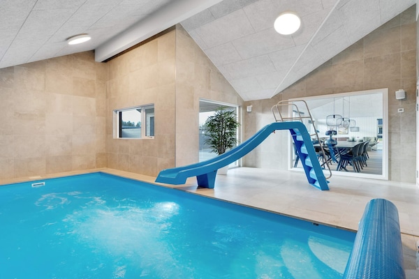 Foto van Luxe villa met zwembad -- By Traum Ferienwohnungen - Pool