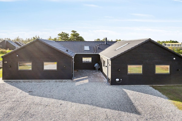 Foto van Luxe villa met zwembad -- By Traum Ferienwohnungen - View