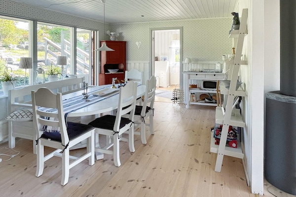 Foto van Ruime familiecottage in Kyrkesund - Vakantiehuis in SKÄRHAMN - Indoor