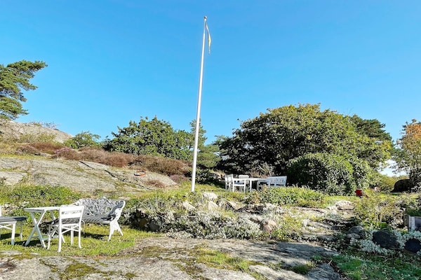Foto van Ruime familiecottage in Kyrkesund - Vakantiehuis in SKÄRHAMN - Outdoor