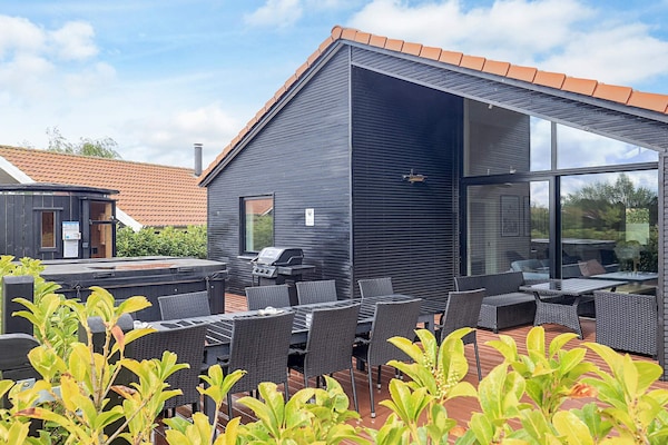 Foto van Moderne oase in Marielyst - Vakantiehuis in Væggerløse - View