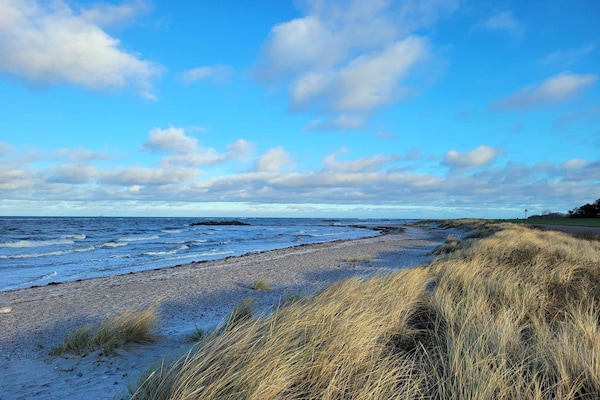 Foto van Villa aan water met panoramisch uitzicht op zee - Vakantiehuis in Wendtorf - WaterView