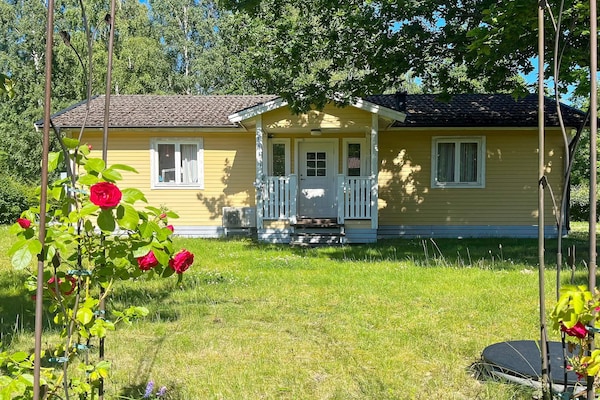 Foto van Kustwoning met gastenverblijf - Vakantiehuis in Rockneby - Outdoor
