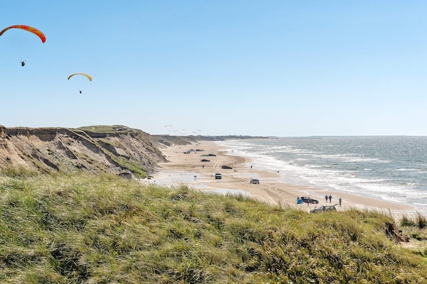 Foto van Luxe strandhuis voor 14 personen - Vakantiehuis in Løkken - View