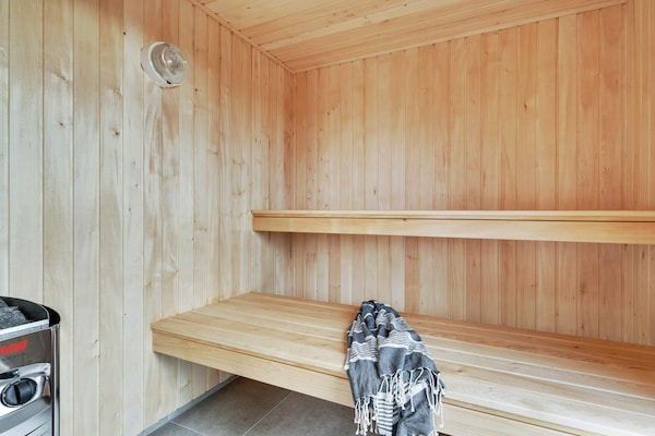 Foto van Luxe Retreat van Hasmark - Vakantiehuis in Otterup - Sauna