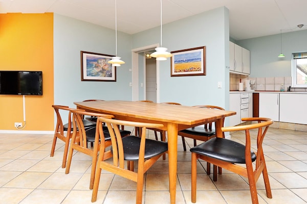 Foto van Rietgedekt huisje met spa - Vakantiehuis in Blåvand - Indoor