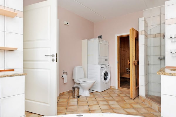 Foto van Rietgedekt huisje met spa - Vakantiehuis in Blåvand - Indoor