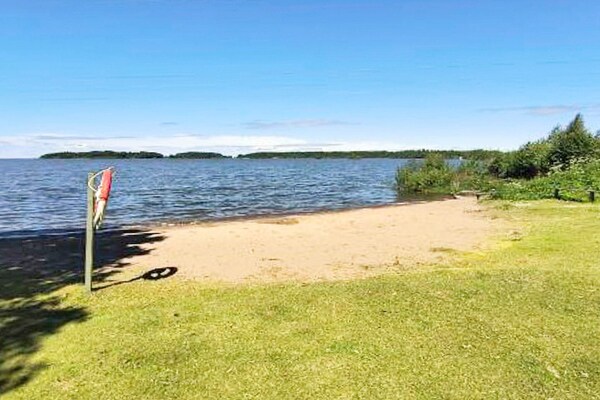 Foto van 6 persoons vakantie huis in HÄLLEKIS - Vakantiehuis in HÄLLEKIS - WaterView