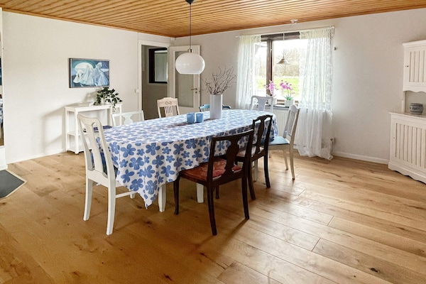 Foto van Boerderij bij meren en kust - Vakantiehuis in HÖGSBY - Indoor