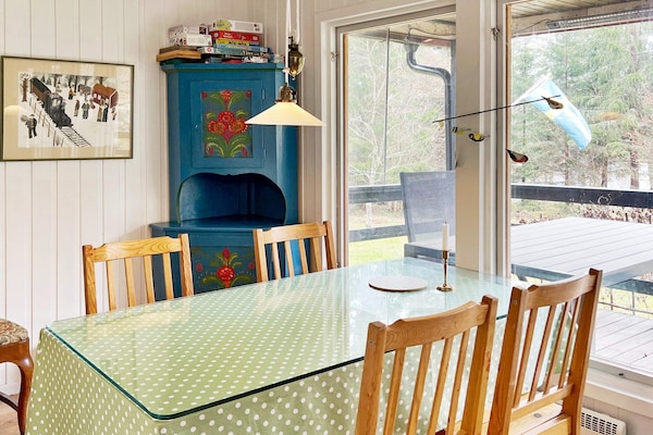 Foto van Charmant eilandhuis met gastenverblijf - Vakantiehuis in VäTö - Indoor