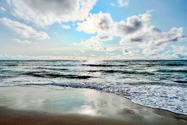 Foto van Luxe retraite aan zee -- By Traum Ferienwohnungen - Vakantiehuis in Ulfborg - WaterView