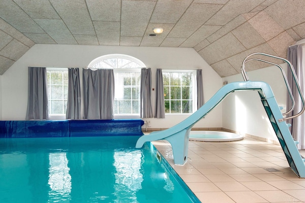 Foto van Luxe retraite aan zee -- By Traum Ferienwohnungen - Vakantiehuis in Ulfborg - Pool