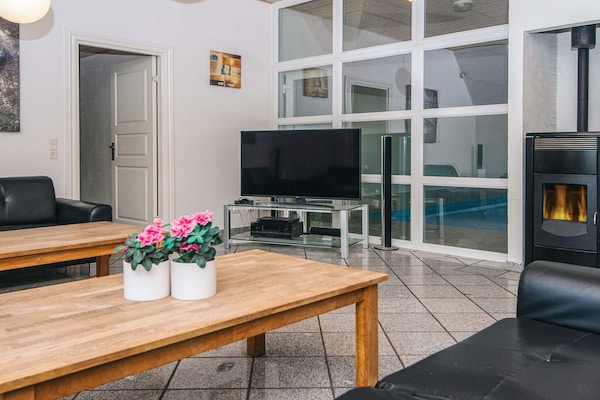 Foto van Luxe retraite met zwembad -- By Traum Ferienwohnungen - Indoor