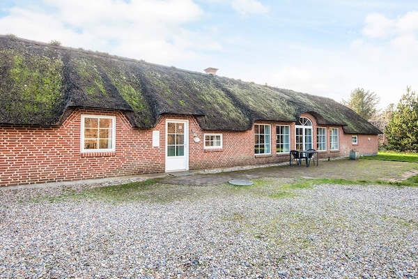 Foto van Luxe vakantieverblijf met zwembad - Vakantiehuis in Ulfborg - View