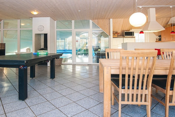 Foto van Luxe vakantieverblijf met zwembad - Vakantiehuis in Ulfborg - Indoor