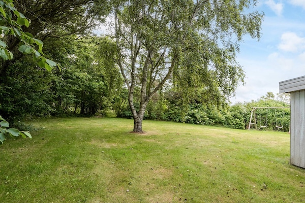 Foto van Plezier voor het hele gezin met Fjord View - Vakantiehuis in Thyholm - Outdoor