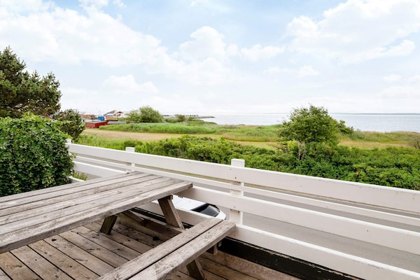 Foto van Plezier voor het hele gezin met Fjord View - Vakantiehuis in Thyholm - WaterView