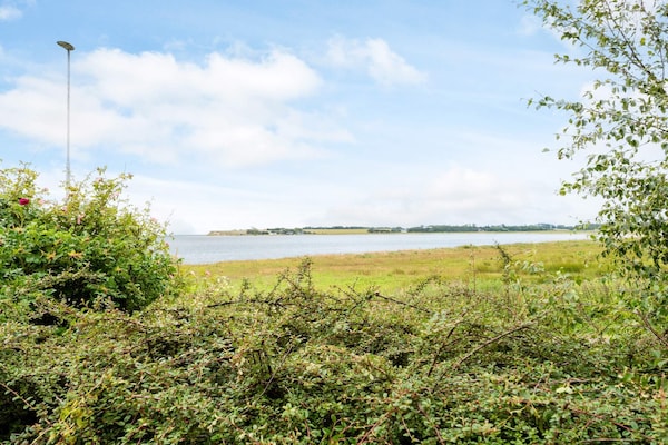 Foto van Plezier voor het hele gezin met Fjord View - Vakantiehuis in Thyholm - WaterView