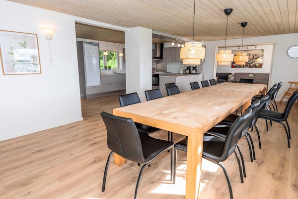 Foto van Plezier voor het hele gezin met Fjord View - Vakantiehuis in Thyholm - Indoor