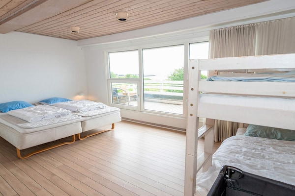 Foto van Plezier voor het hele gezin met Fjord View - Vakantiehuis in Thyholm - Indoor