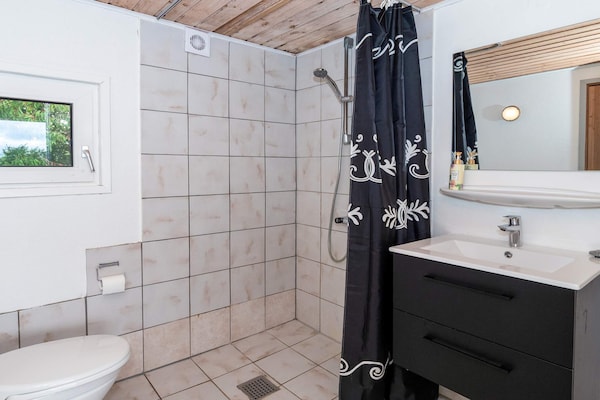 Foto van Plezier voor het hele gezin met Fjord View - Vakantiehuis in Thyholm - Indoor