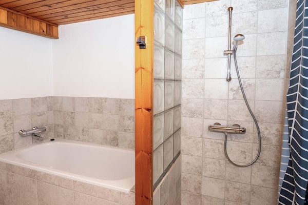 Foto van Plezier voor het hele gezin met Fjord View - Vakantiehuis in Thyholm - Indoor