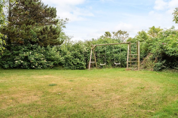 Foto van Plezier voor het hele gezin met Fjord View - Vakantiehuis in Thyholm - Outdoor
