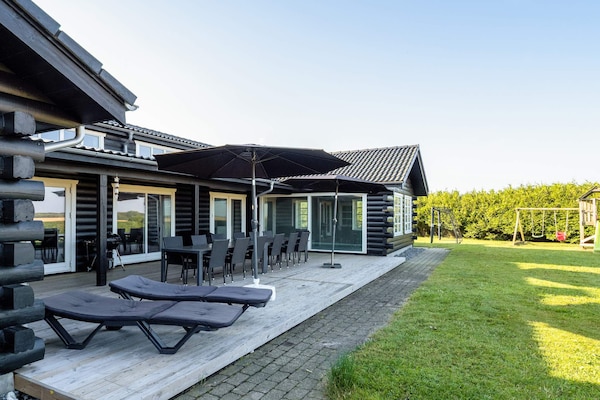 Foto van Lodge met uitzicht op de Limfjord - Vakantiehuis in Spøttrup - Outdoor